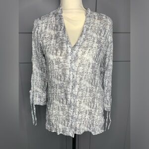 Drew Button Down‎ Shirt Womens XS V-Neck 3/4 Sleeve Light Gray